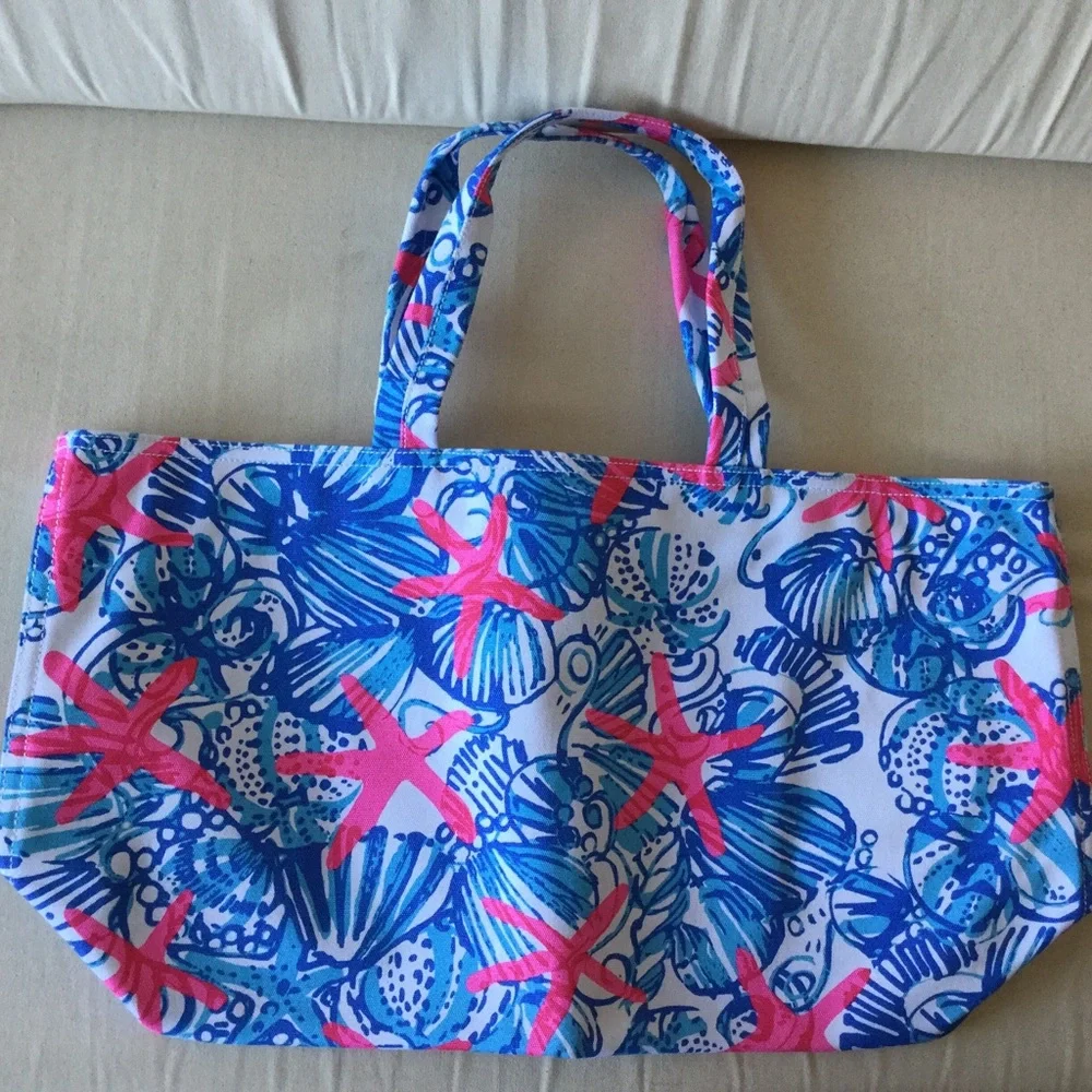 Lilly Pulitzer LRG Palm Beach Tote She She Shells - Picture 1 of 3